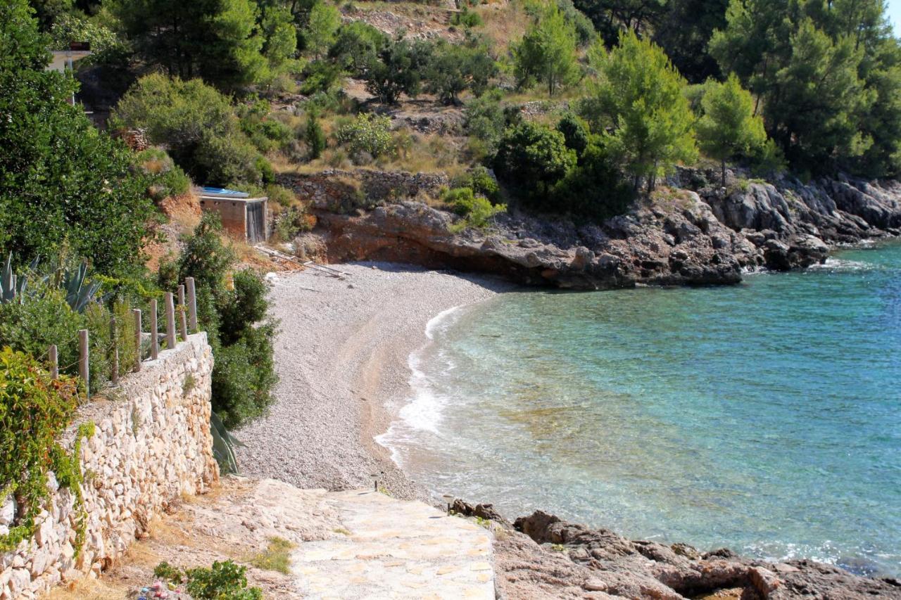 Gdinj Seaside House For Families With Children Cove Tvrdni Dolac, Hvar - 2057 מראה חיצוני תמונה