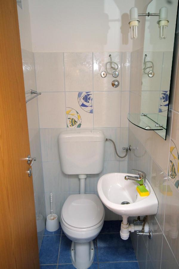 Gdinj Seaside House For Families With Children Cove Tvrdni Dolac, Hvar - 2057 מראה חיצוני תמונה