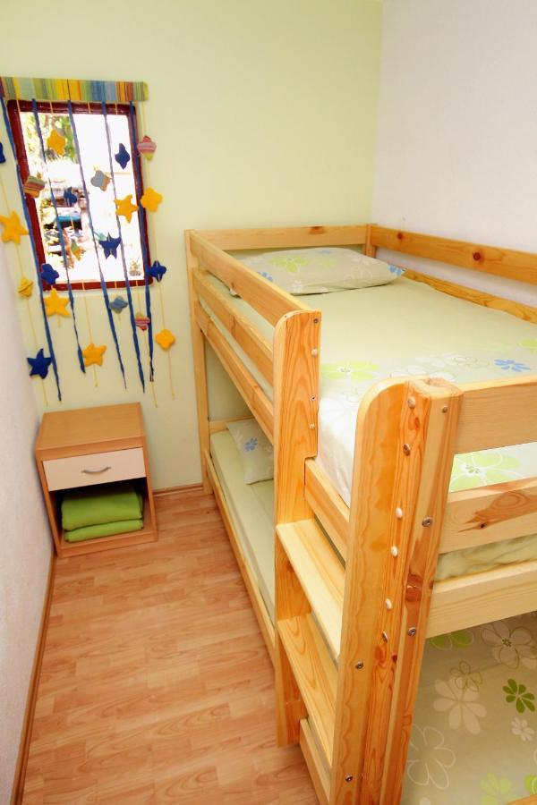 Gdinj Seaside House For Families With Children Cove Tvrdni Dolac, Hvar - 2057 מראה חיצוני תמונה