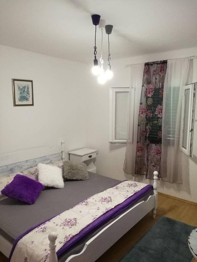 Gdinj Seaside House For Families With Children Cove Tvrdni Dolac, Hvar - 2057 מראה חיצוני תמונה
